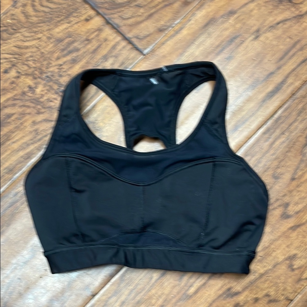 Athleta women’s sports bra